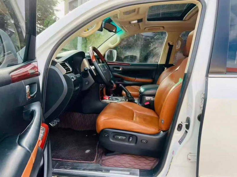 烟台15年雷克萨斯LX4