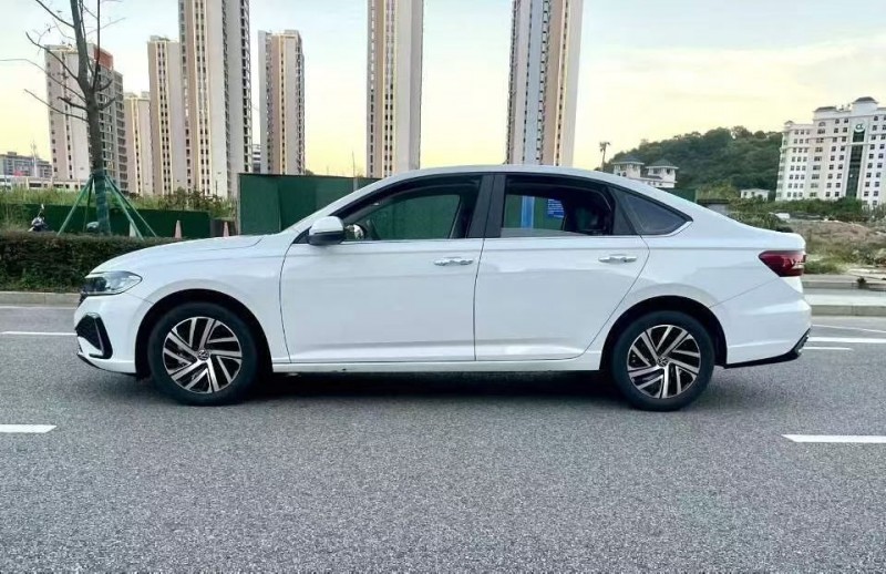 厦门25年大众朗逸3