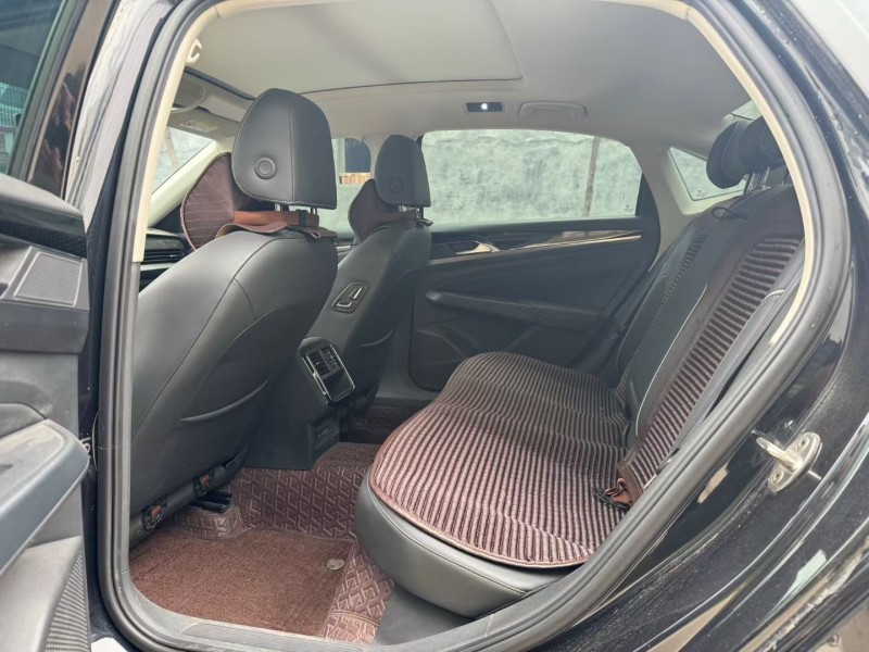 新乡22年大众帕萨特8