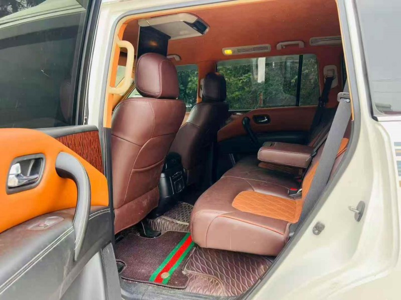 青岛19年日产途乐9