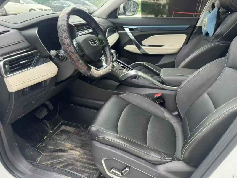 苏州22年吉利博越5