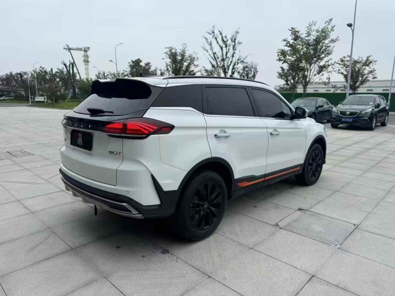 苏州22年吉利博越8