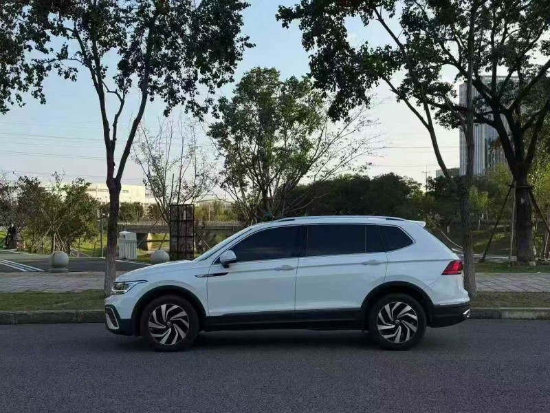 武汉23年大众途观8