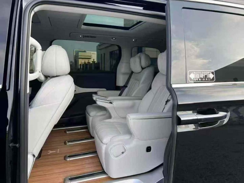 常州25年岚图汽车梦想家7