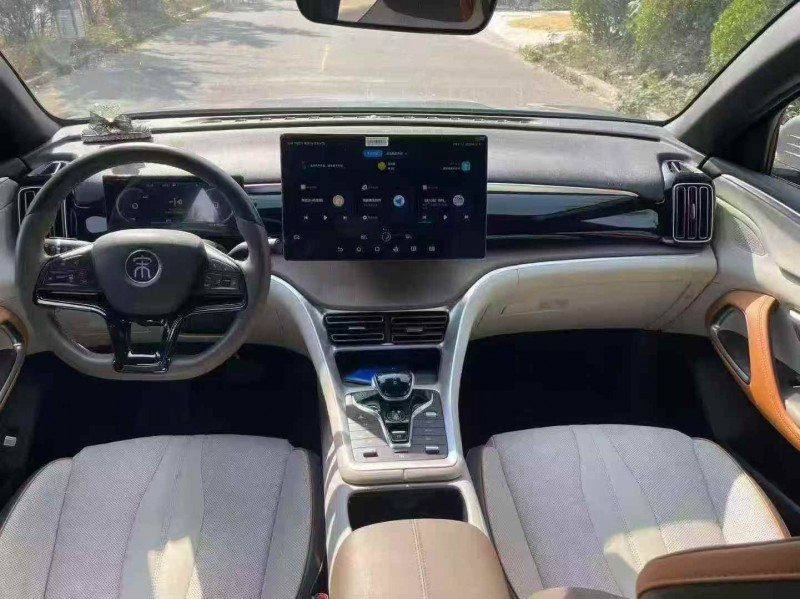 济宁23年比亚迪宋5