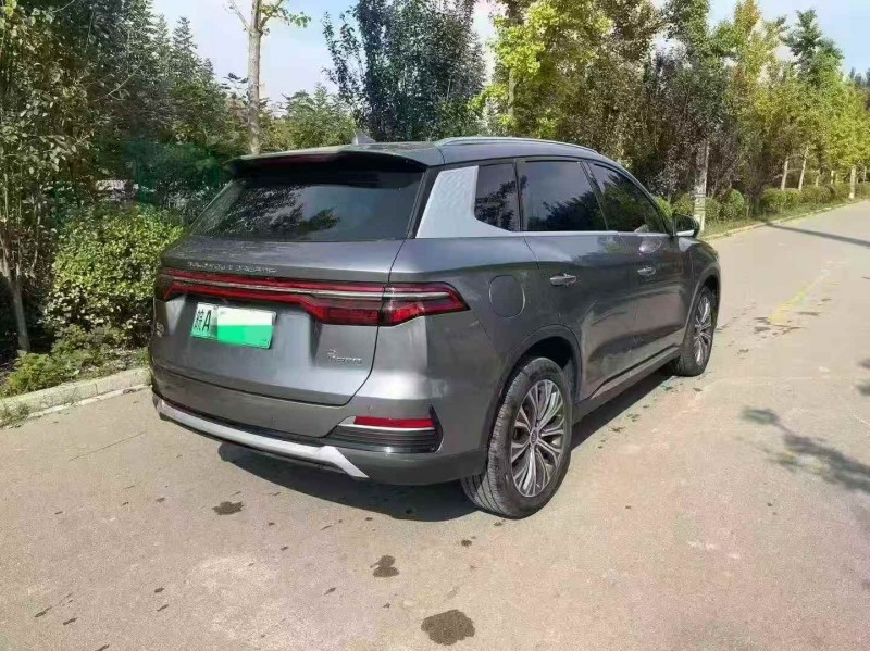 济宁23年比亚迪宋7