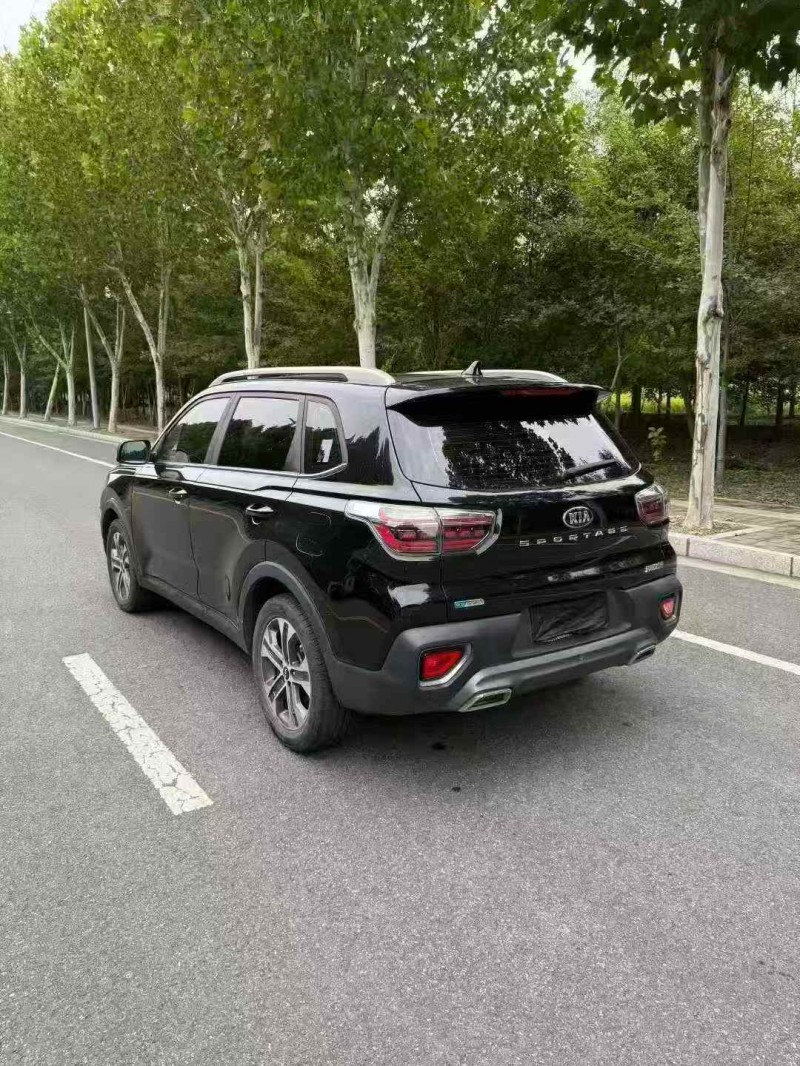 常州20年起亚智跑8