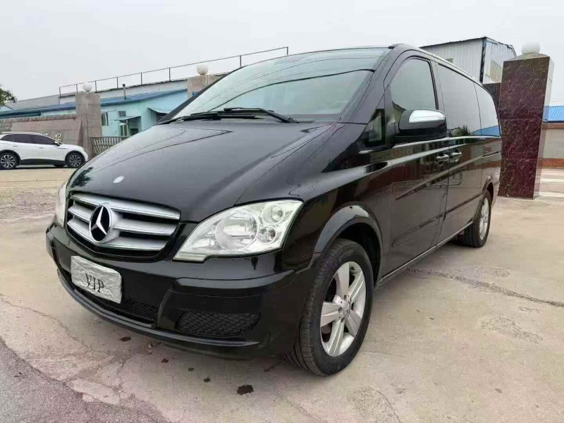 济宁15年奔驰唯雅诺2