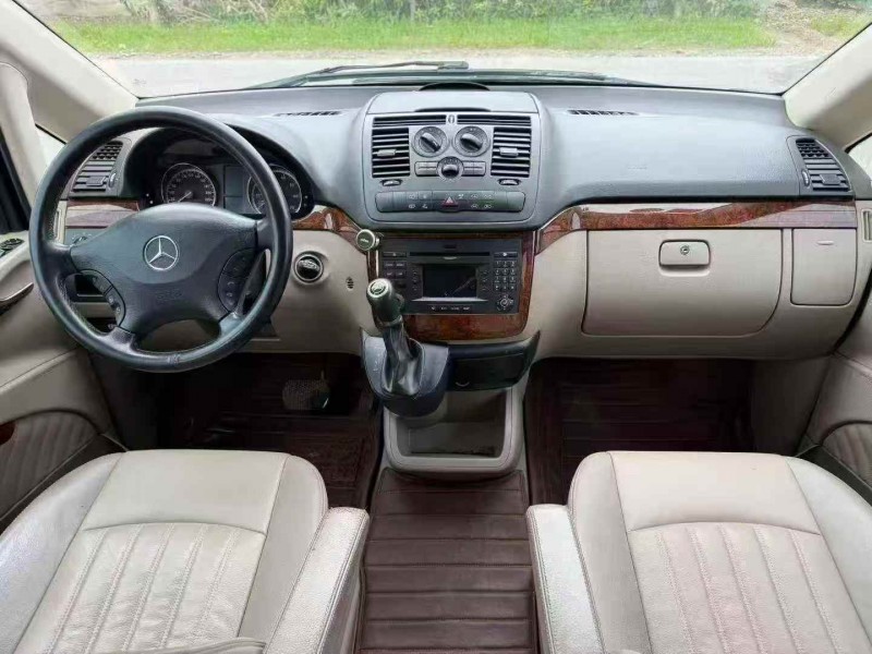 济宁15年奔驰唯雅诺5