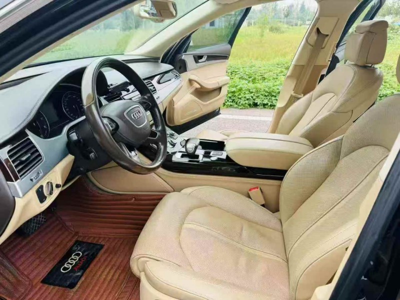 济宁15年奥迪A8L5