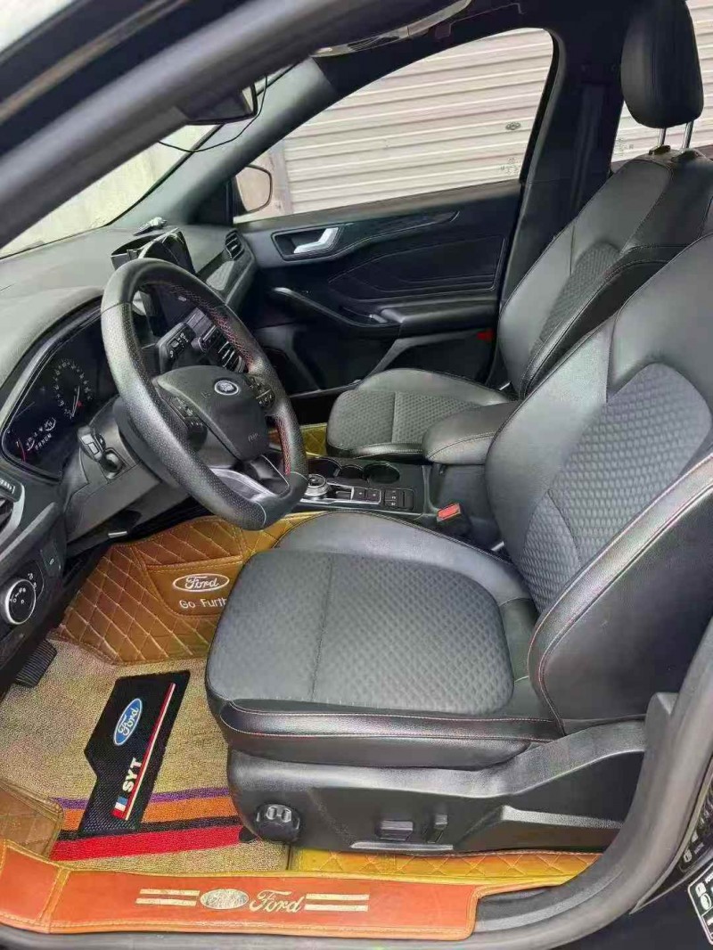 衢州20年福特福克斯4