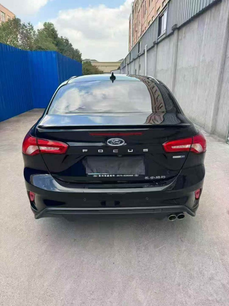 衢州20年福特福克斯9