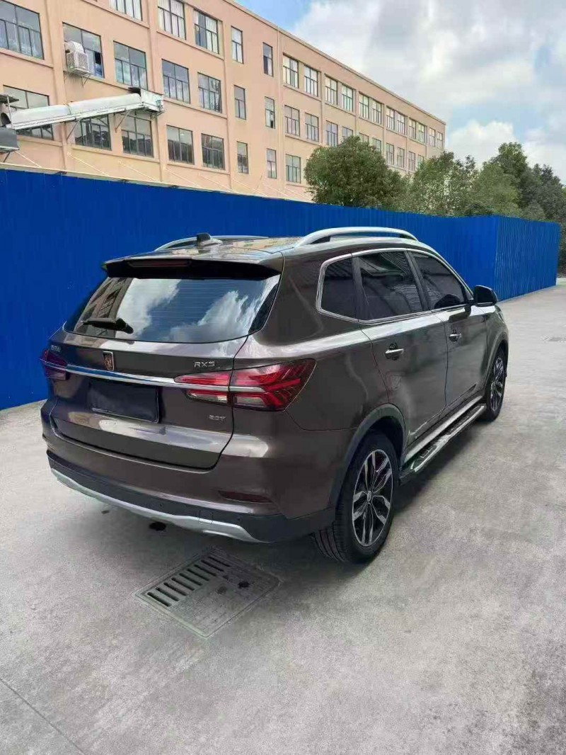 温州16年荣威RX57