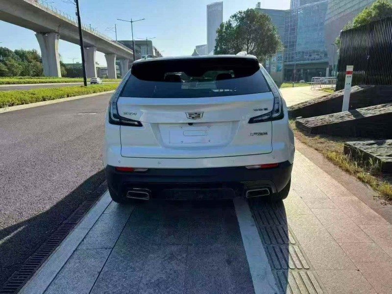 嘉兴19年凯迪拉克XT48