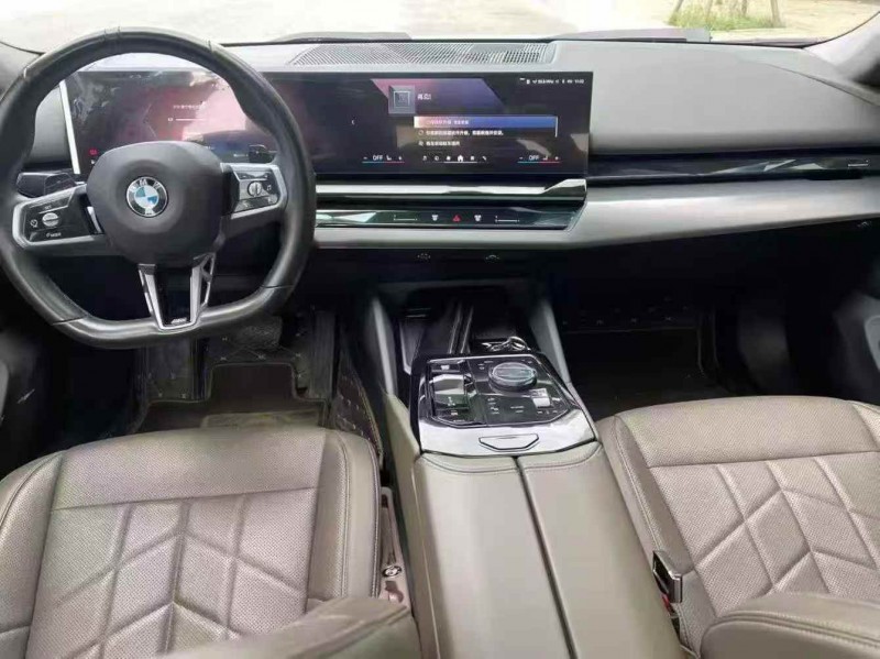 郑州24年宝马5系8