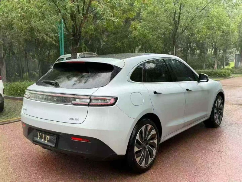 济宁22年华为智选问界8