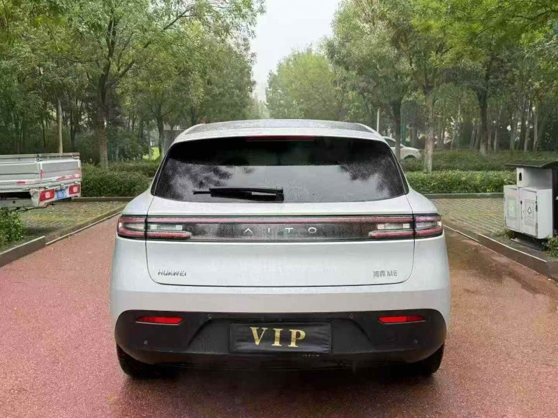 济宁22年华为智选问界9