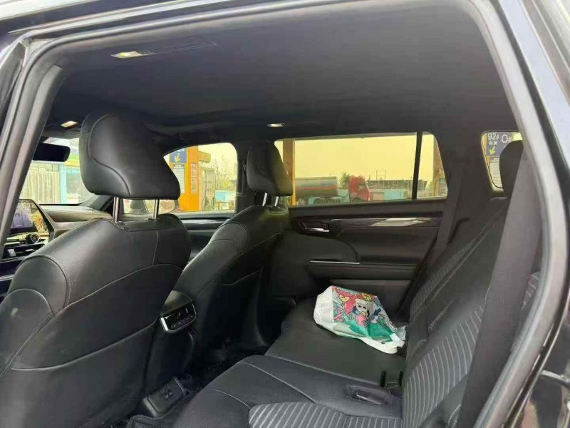 菏泽25年丰田锐放5