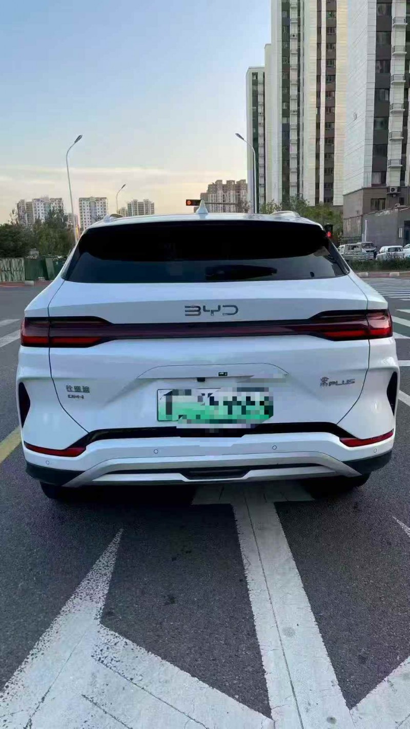 东营24年比亚迪宋9