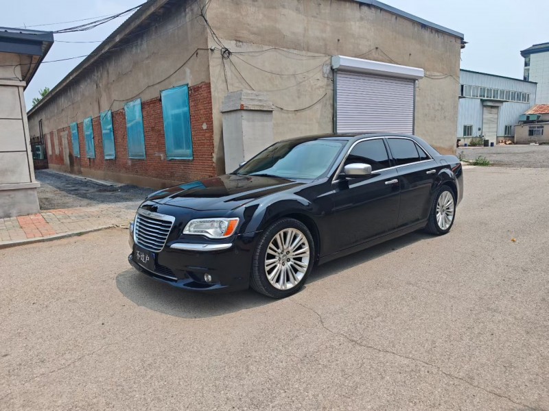 朝阳13年克莱斯勒300C3