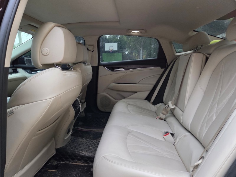 郑州21年别克君越8