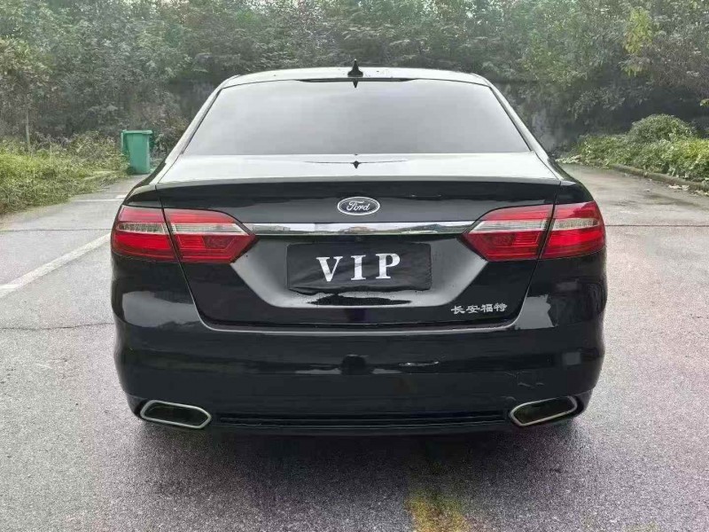 襄阳19年福特金牛座5