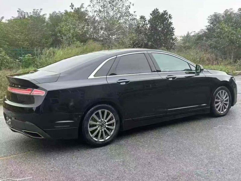 襄阳19年林肯MKZ3