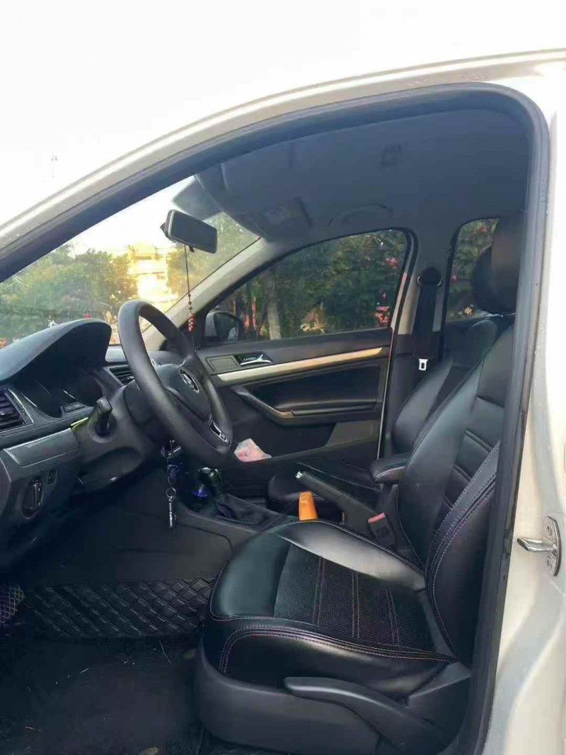 莆田16年大众朗逸4