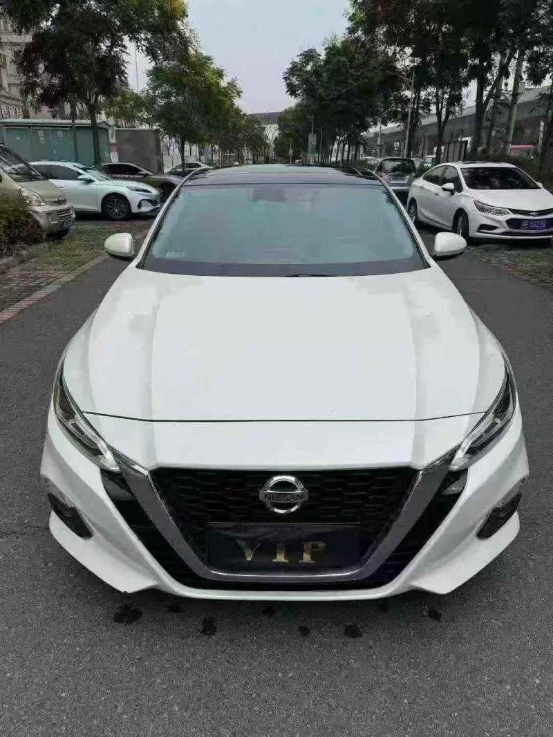 襄阳21年日产天籁2