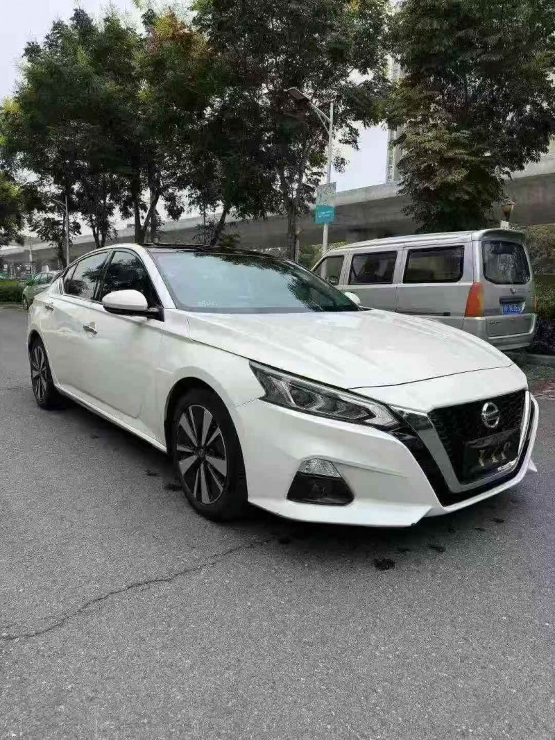 襄阳21年日产天籁6