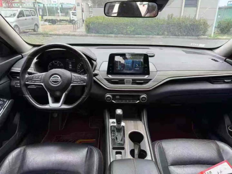 襄阳21年日产天籁7