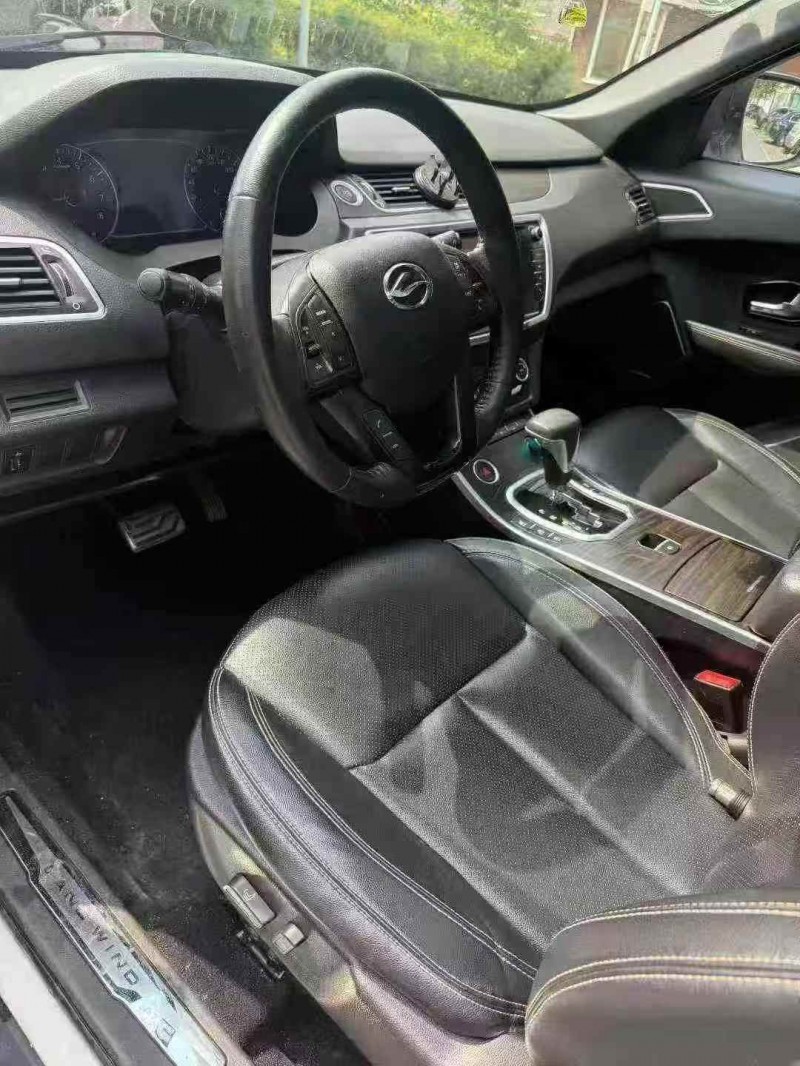 襄阳18年陆风X79