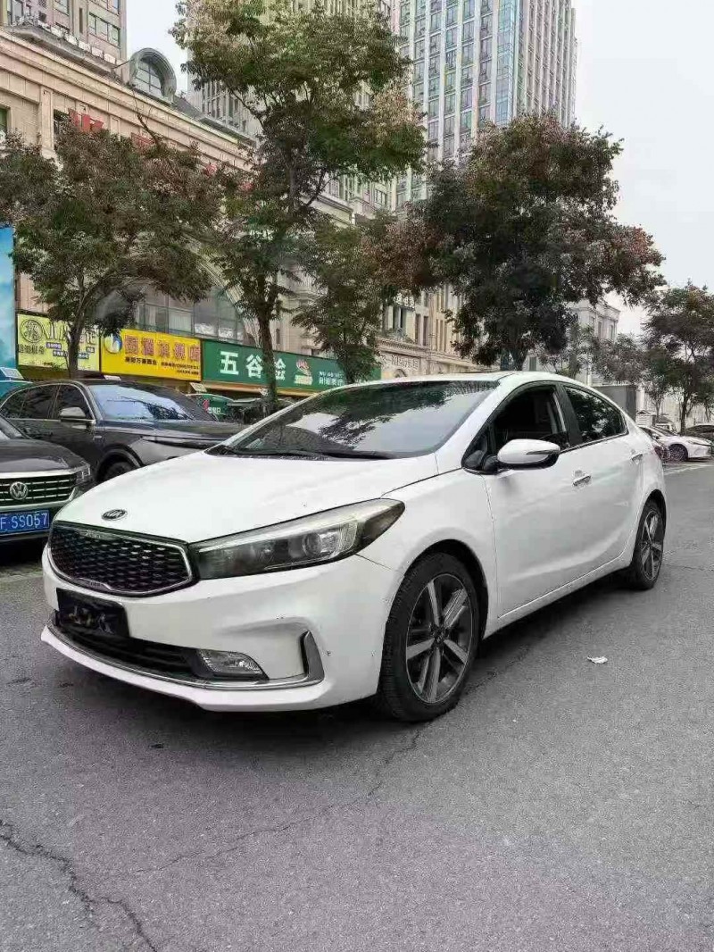 襄阳19年起亚K33