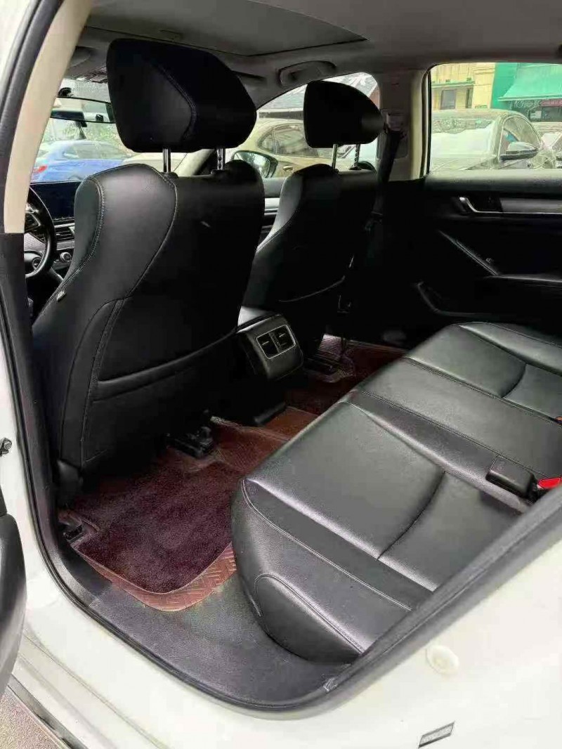 襄阳19年本田雅阁7