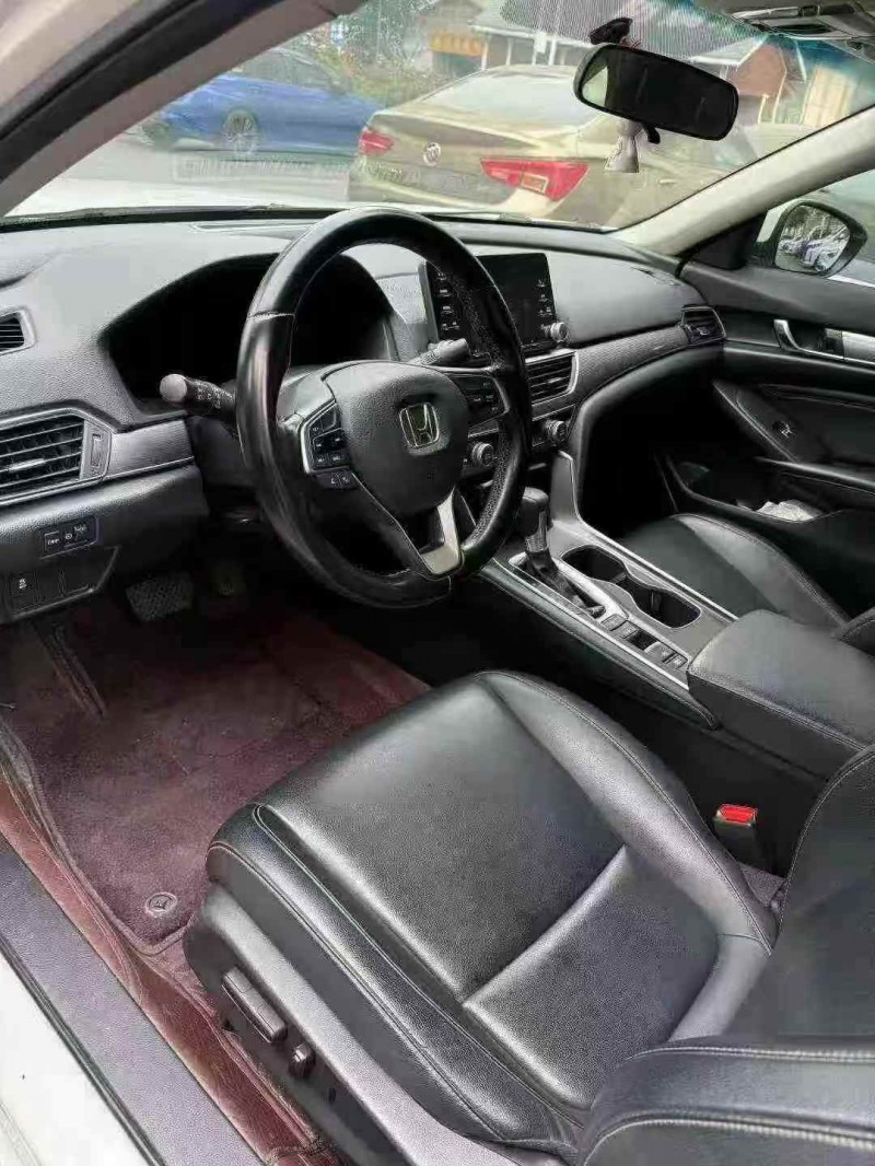 襄阳19年本田雅阁9