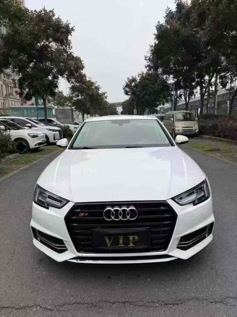 襄阳18年奥迪A4L2