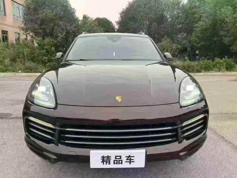 襄阳18年保时捷卡宴1