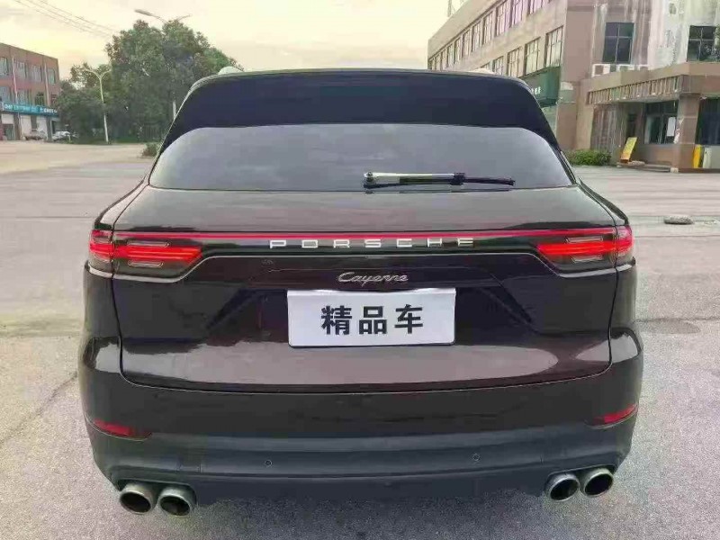 襄阳18年保时捷卡宴5