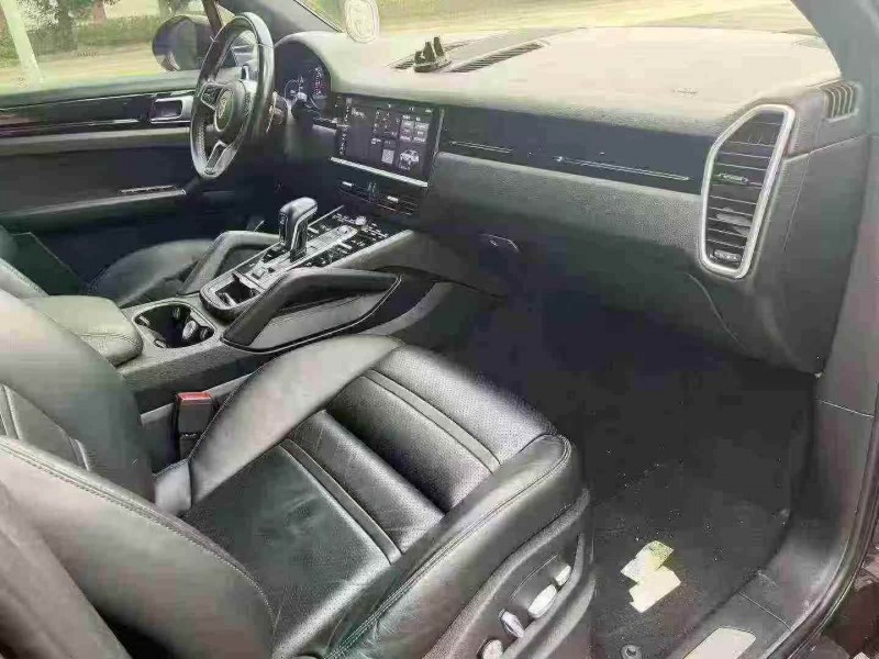 襄阳18年保时捷卡宴7