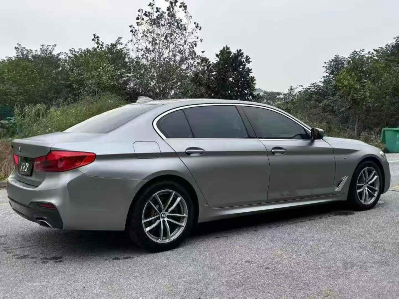 襄阳20年宝马5系4