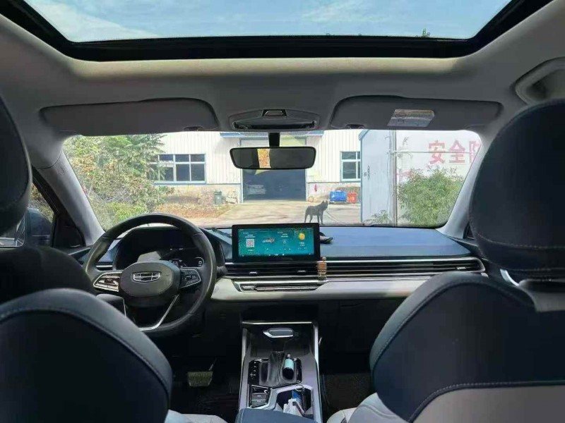 日照23年吉利帝豪5