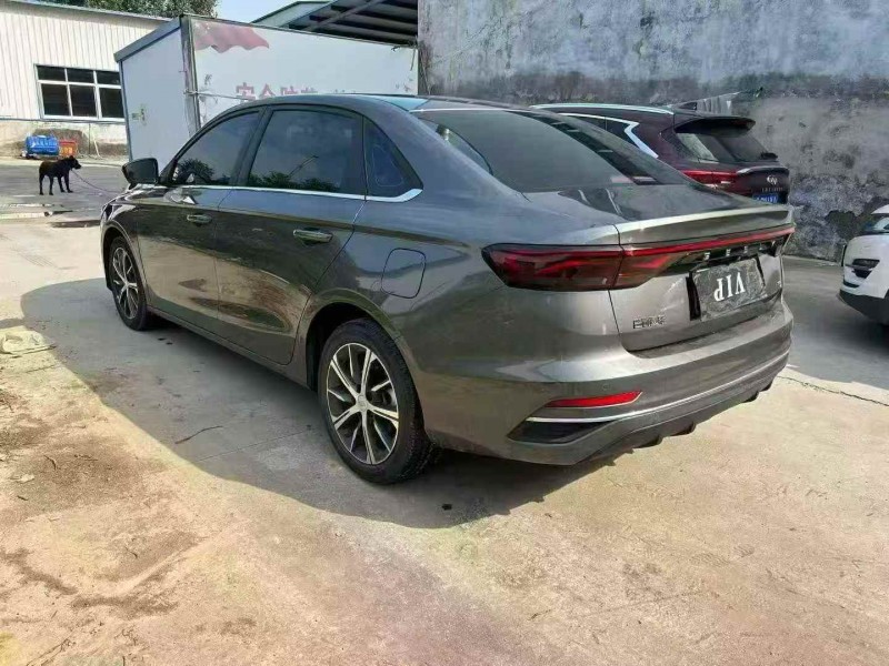 日照23年吉利帝豪7