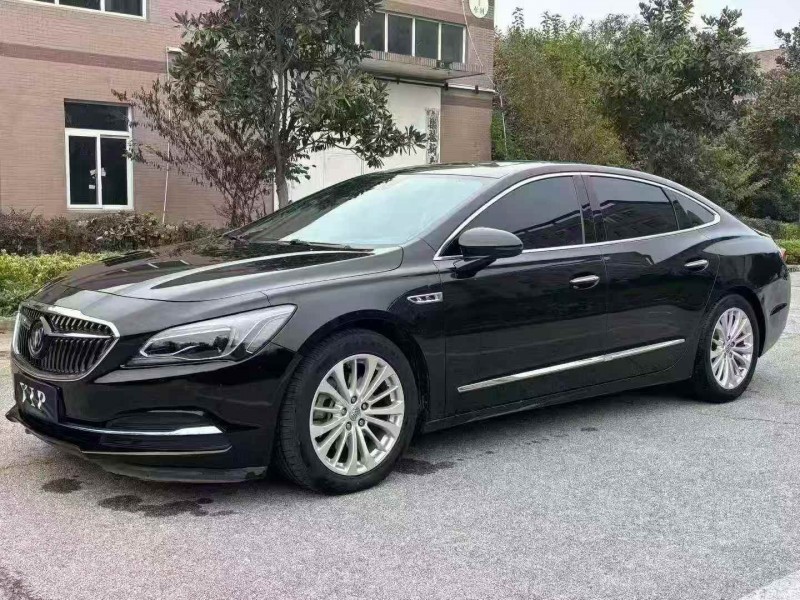 襄阳17年别克君越3