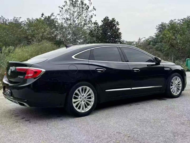 襄阳17年别克君越6