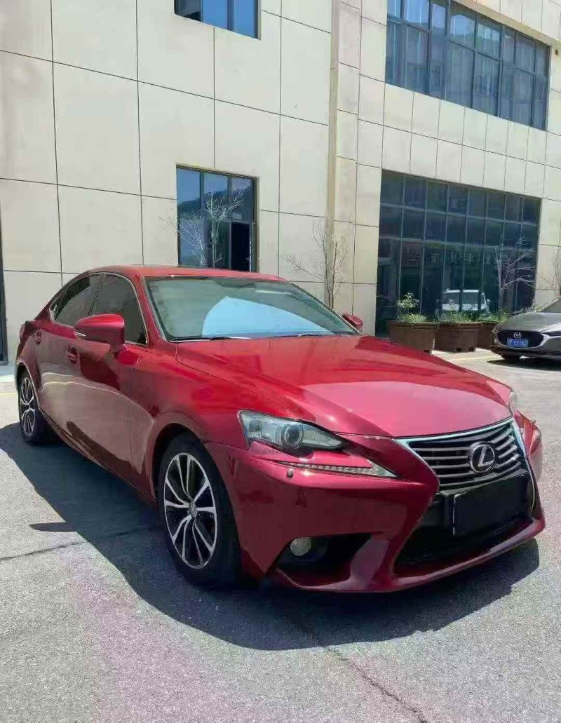 襄阳14年雷克萨斯IS2