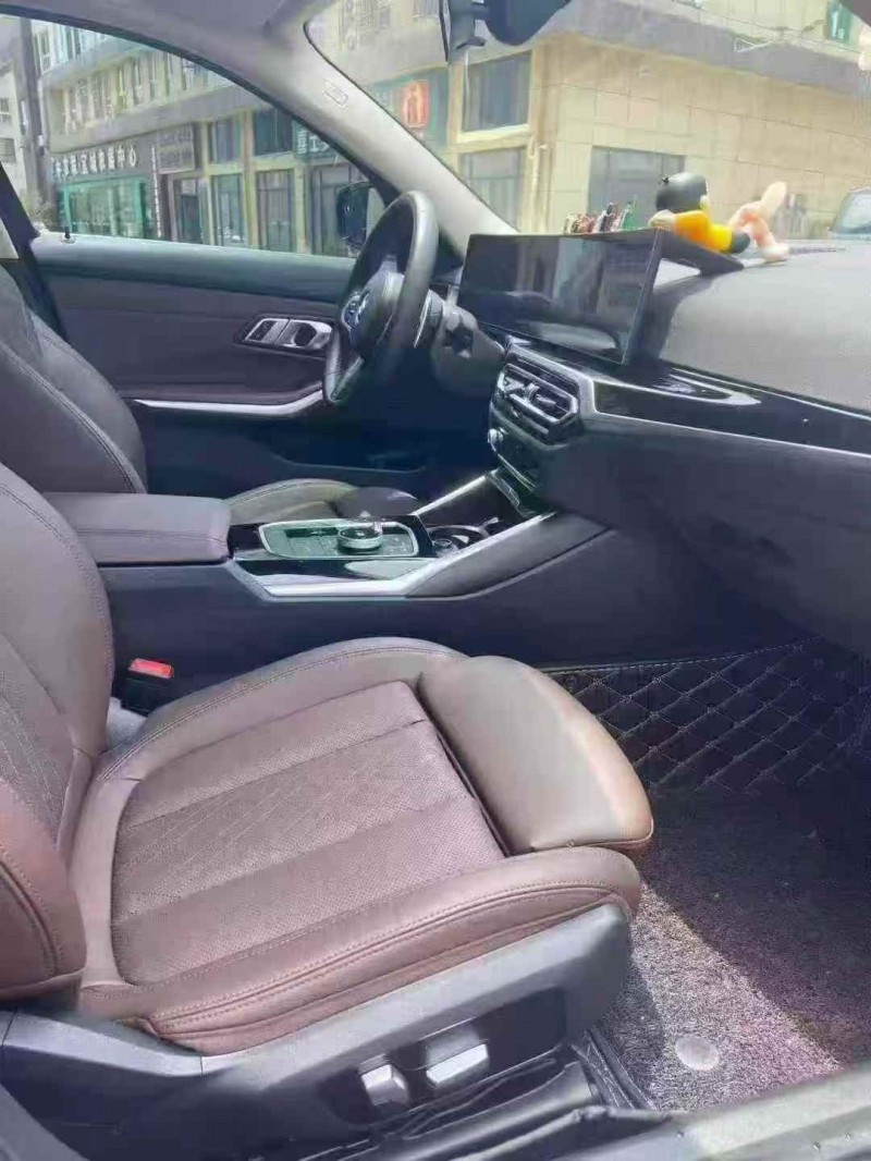 襄阳23年宝马3系8