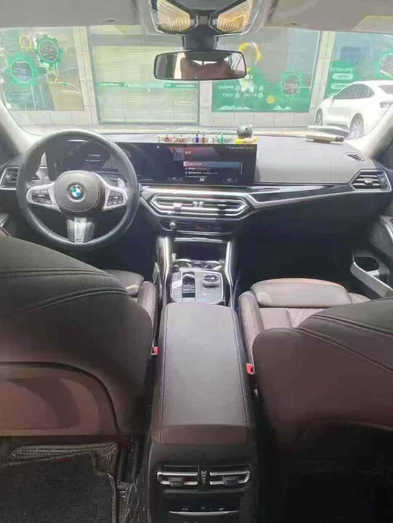 襄阳23年宝马3系9