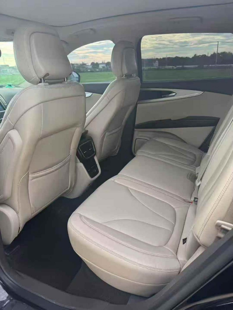 苏州21年林肯航海家5