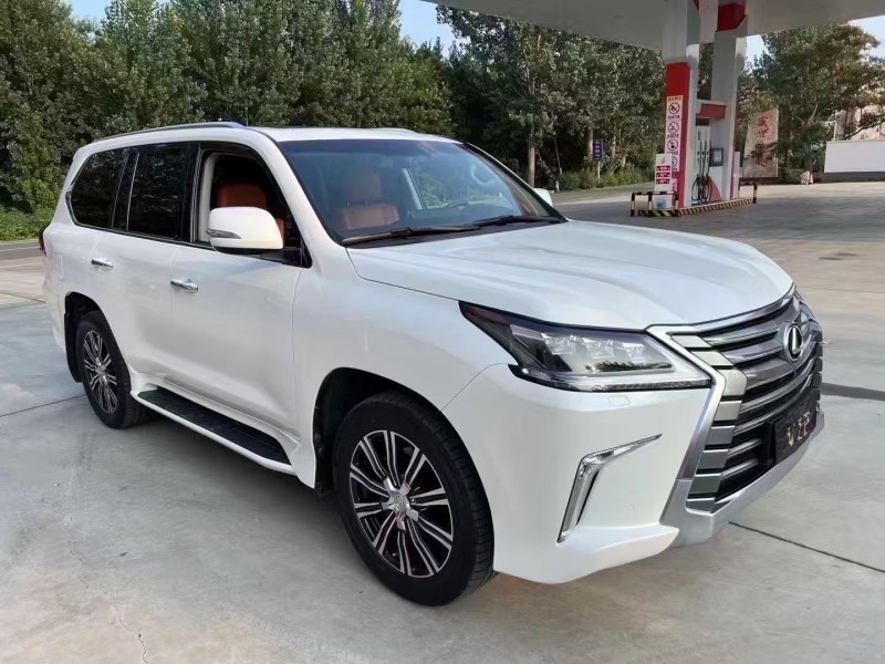 唐山17年雷克萨斯LX2