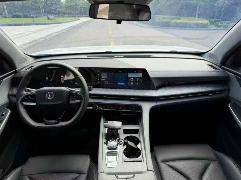 南京24年长安汽车CS756